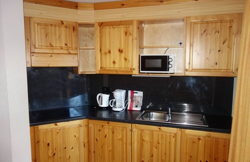 Saint-Pierre-de-Clages Apartment | Pracondu 1 405 - OUTDOOR & FUN apartment 6 pers