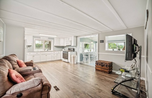 Gladwin House | Pratt Lake Peninsula: Beach Days, Dock Jumps, and Bonfires—Your Summer Escape