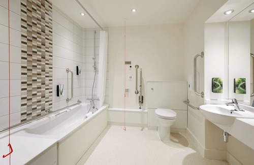 Glasgow Hotel | Premier Inn Glasgow - Cambuslang/M74 J2A