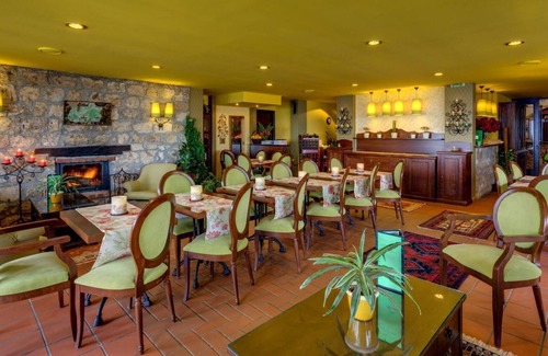 Naousa Bed & Breakfast | Premium Double - Esperides Traditional Retreat