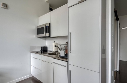 Downtown Boston Apartment | Premium Downtown Studio w/Gym & W/D, nr Waterfront, by Blueground