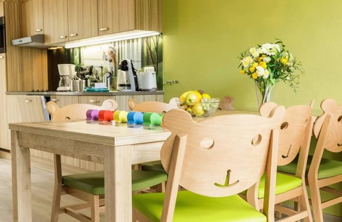 Ortsmitte House | Premium-Kinderhaus für 4 Personen - neues Design