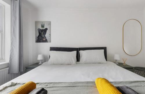 St. Pancras and Somers Town Apartment | Premium Luxe 2 Bedroom Apartment Kings Cross