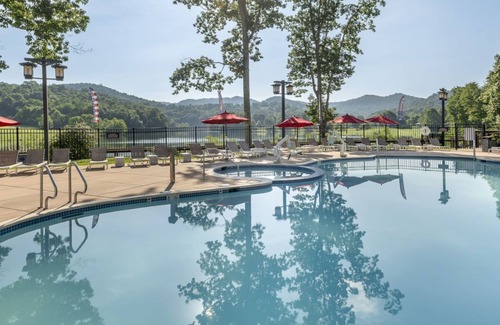 Roanoke Apartment | Pres Suite | 2BR+2BA+Kit | No Hidden Fees