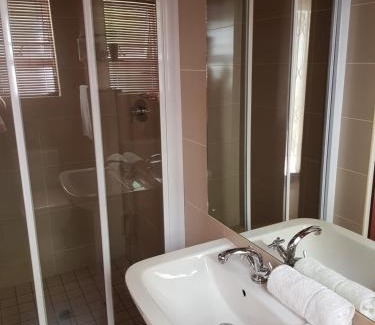 Potchefstroom House | Presidensie Guest Rooms