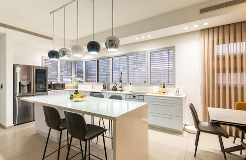 Rishon LeTsiyon Villa | Prestigious Beachfront Villa PrivatePool