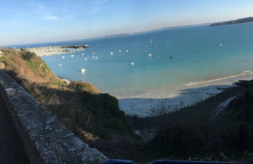 Saint-Cast-le-Guildo Apartment | pretty apartment T2 full sea view and garden