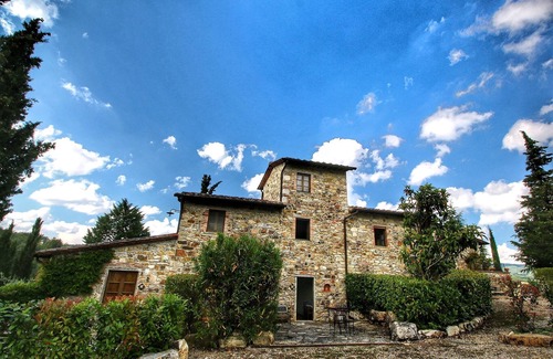 Radda in Chianti Apartment | Pretty farmhouse with terrace
