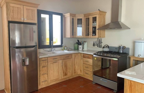 Ciudad Vieja House | Pretty house with a most beautiful view of mountains and volcanoes!