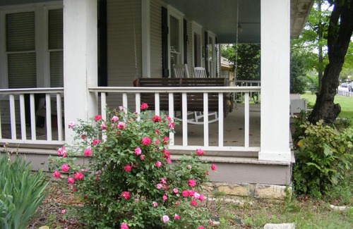 Glen Rose Bed & Breakfast | PriceHouseInn