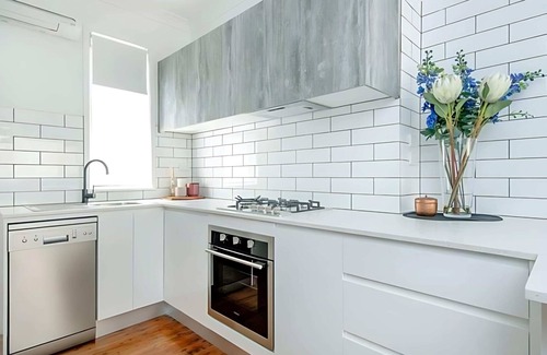 Adamstown Apartment | Prickly Pear Stays in Adamstown