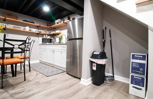 Shawnee Apartment | Prime location Comfy Guest Suite Spacious