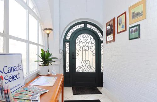 Queens Square Hotel | Prince inn