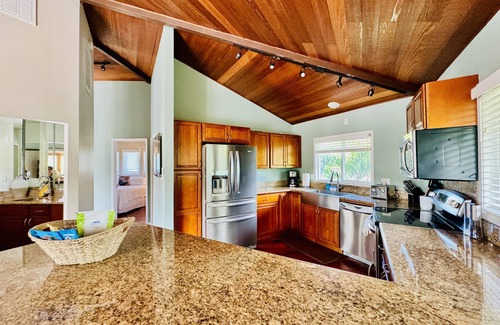 Princeville House | Princeville Retreat. Private pool and hot tub, AC. Walk to Princeville Center.