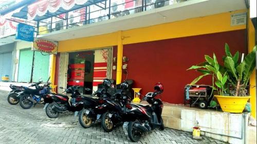 Tembalang House | Pringgondani Guesthouse Pandanaran Hills