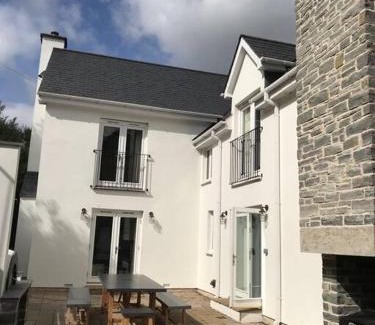 Barnstaple Villa | Priory House; sleeps 6-20