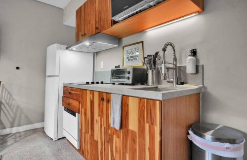 East Little Havana Apartment | Pristine East Little Havana Suites - One Free Parking