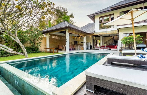 Suraberata Villa | Pristine Villa Yuyu Balian