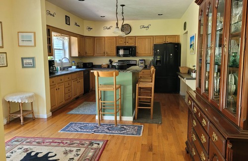 Truro House | Privacy & near Balston Beach! Great for extended families!