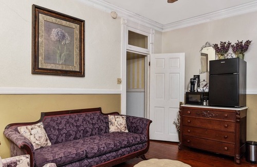 Port Deposit Apartment | Private 3 room Queen Suite w/Kitchenette