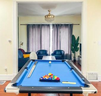 Buffalo House | Private 3bd Kingbdpooltablebillstvniagrafall