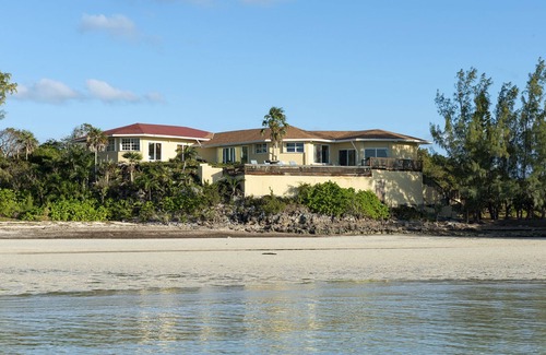 South Palmetto Point House | Private 4BR Home Directly on Stunning Caribbean Ten Bay Beach