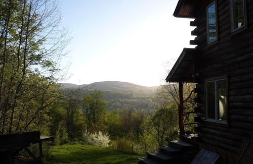 West Pawlet Cabin | Private and Artistic cabin, Pet friendly, no cleaning fee