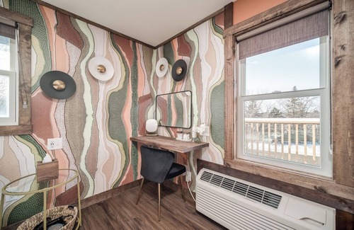 Prescott Apartment | Private Balcony, King Bed, Kitchen