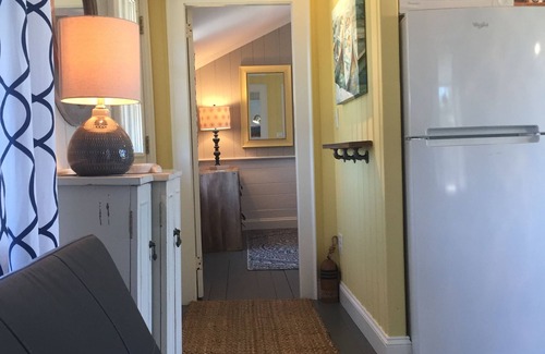 Barnstable House | Private Beach - Beachside Cottage on Barnstable Harbor
