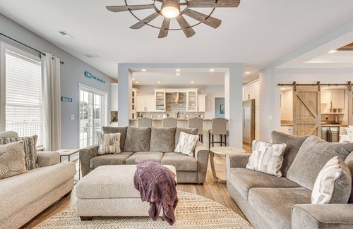 Maryus House | Private Beach & Deck: Bayfront Home in Hayes!
