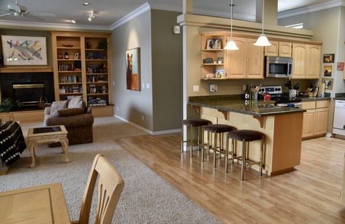 Hayden Lake House | Private Beach on a Secluded Bay, Comfortable Family