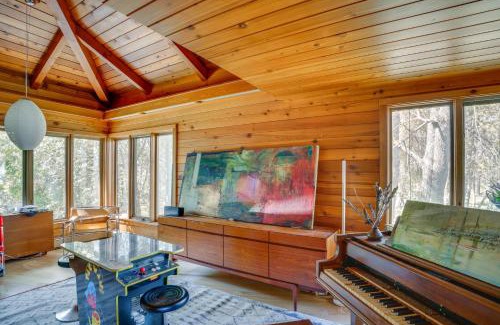 Oostburg House | Private Beach on Lake Michigan Oostburg Home