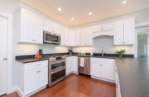 Saluda House | Private Beach, Outdoor Living. Kayaks, BBQ, ping pong, more