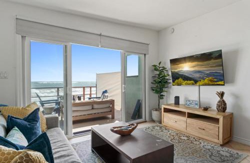 Capistrano Beach House | Private beach toes on the Sand Waterworld