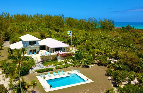 Savannah Sound House | Private Beachfront Estate Home w/Pool on Gated Windermere Club Membership