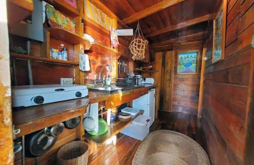 Cave Cottage | Private beachfront paradise 2cottages & 2 rooms in Bluefield's Bay AC, Wi-Fi