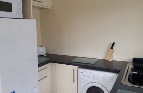 Mablethorpe and Sutton House | Private Bungalow with enclosed garden and wifi close to shops and beach sleeps 6