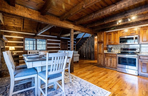 Cave Spring Cabin | Private cabin, King Suite, Fish, Kayak, Hike, Swim