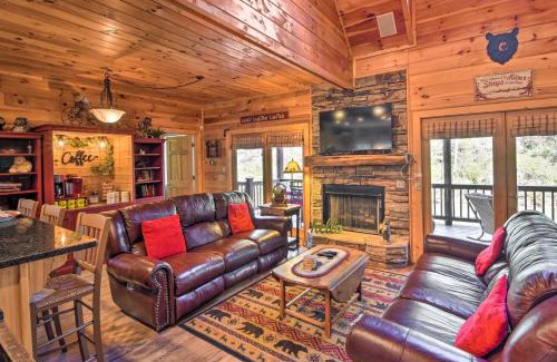 East Ellijay House | Private Cartecay River Home with Hot Tub and Game Room
