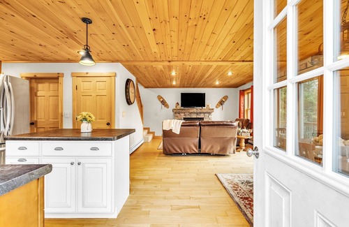 Rumford Center Ski Chalet | Private Chalet/Hottub/Firepit/View/Game room/Sleeps 12/Close to Sunday River