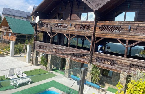 Polyanytsya House | Private Cottage 375