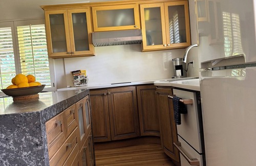 Pasadena Cottage | Private cottage at 5 star Resort 2 Room 3 Bath, Kitchen, parking