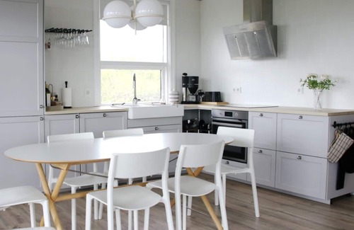 Borgarnes Cabin | Private cottage in West Iceland, Breathtaking surroundings - Glacier views!