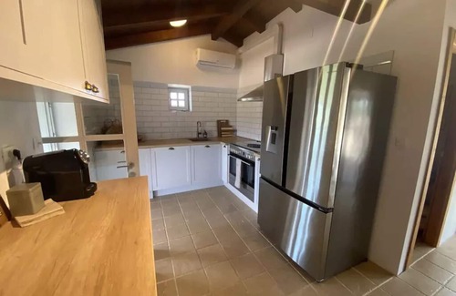 Vinisce House | Private cottage in olive grove with heated pool