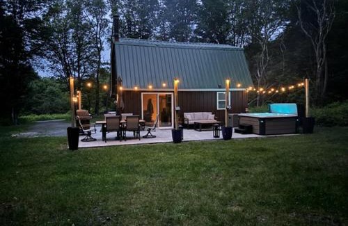 Thompson House | Private Cottage with Hot Tub in the Woods