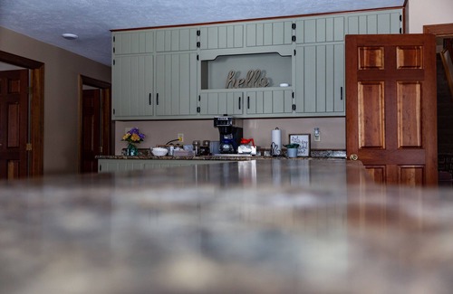 Cherry Tree House | Private Country Inn located on the beautiful Chetremon Golf Course