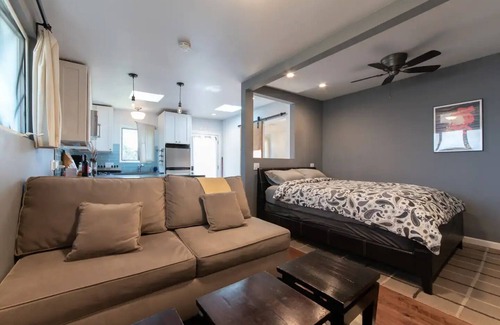 North Redondo House | Private, cozy guesthouse with full kitchen and bath and nice garden with seating