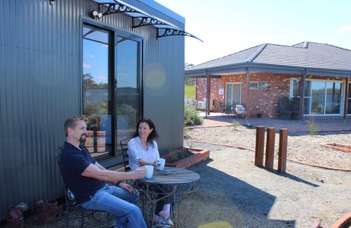 Axedale Cabin | Private Deluxe King Room