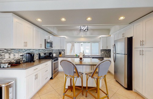 The Mesa House | Private Desert Gem W/Private Pool/Spa, Gourmet Kitchen & More - Dogs OK