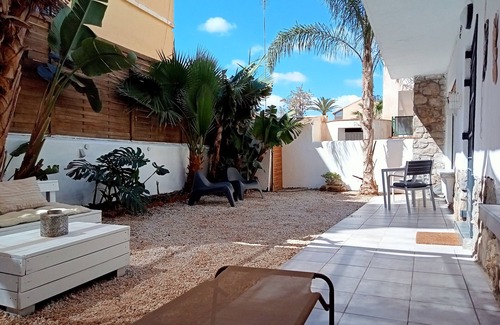 Pedregalejo Apartment | private garden, 3min to beach and 15min to historic center